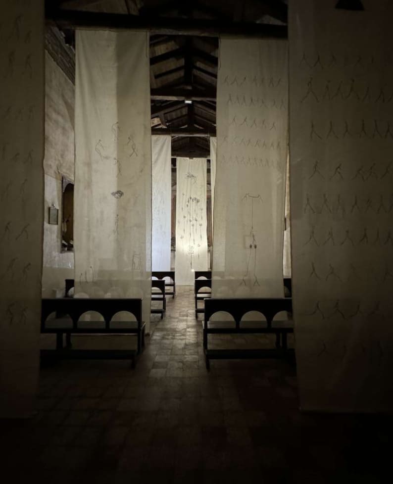 Walking men - Detail